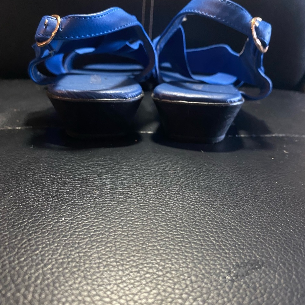 NEW🎉 CLASSIQUE Royal Blue Studded Elastic Strap Sandals Size 8 - Picture 5 of 10